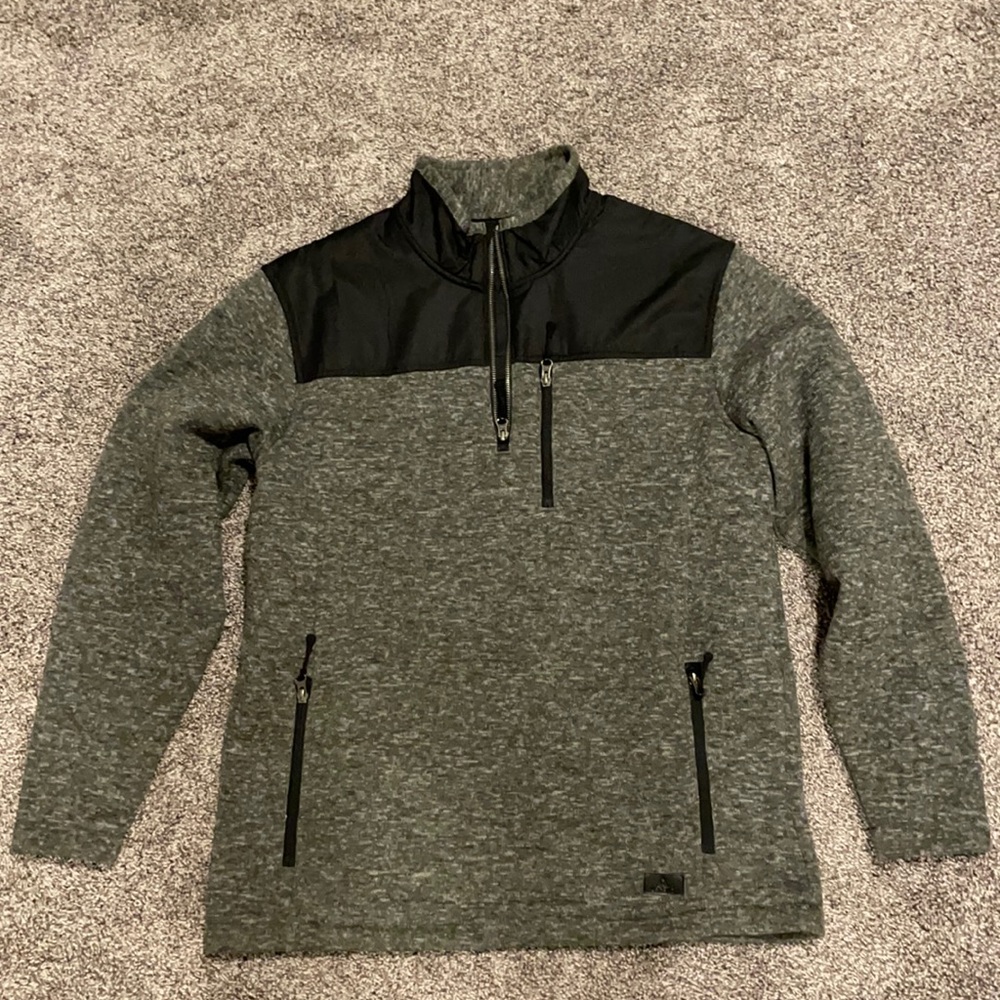 Acsend 1/4 zip pull over